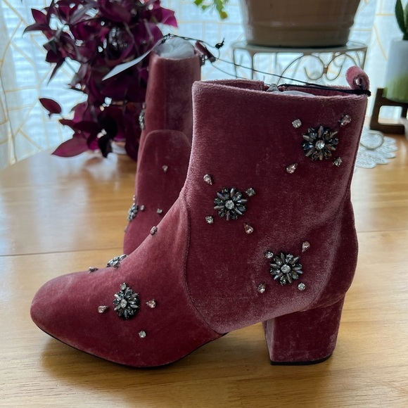 Who What Wear Shoes - Who What Wear Velvet Heeled Boots